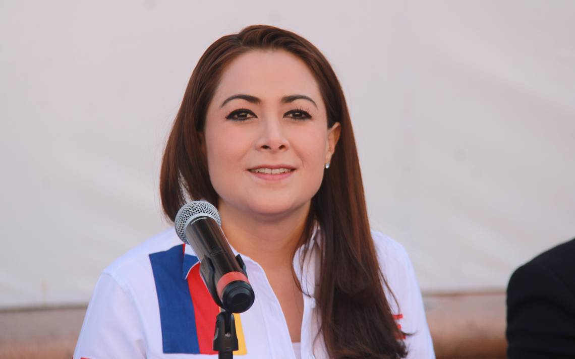 Teresa Jiménez inicia su mandato como la primera gobernadora de Aguascalientes